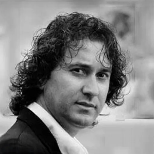 Julián Estrada